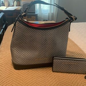 Dooney and Bourke purse and wallet. In very good condition, see all pictures.